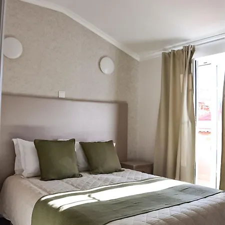 Nocleg ze śniadaniem Residencia Maciel 3*