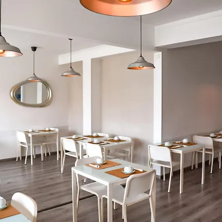 Nocleg ze śniadaniem Residencia Maciel Peniche