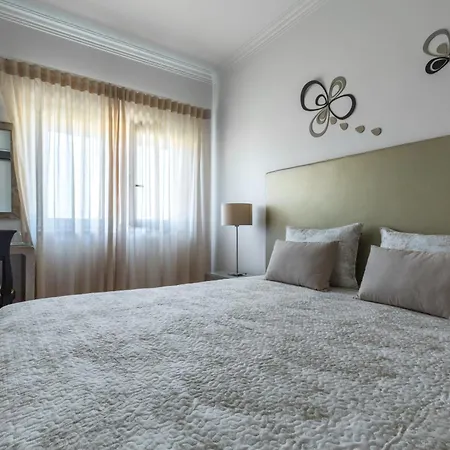 Residencia Maciel Nocleg ze śniadaniem 3*