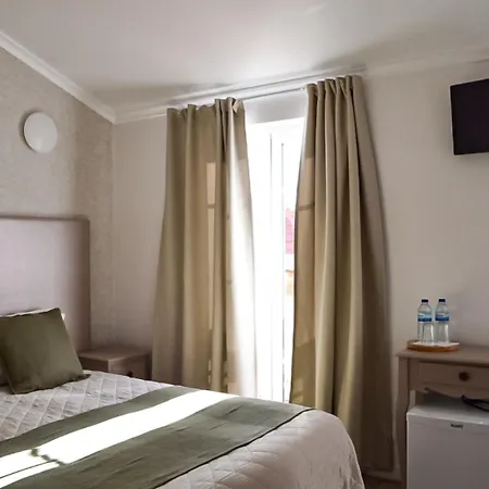 Residencia Maciel Panzió Peniche