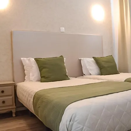 לינה וארוחת בוקר Residencia Maciel 3*