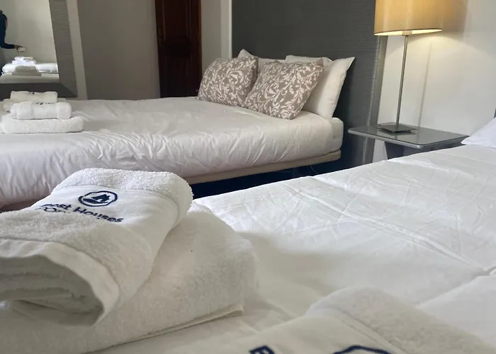 לינה וארוחת בוקר Residencia Maciel 3*