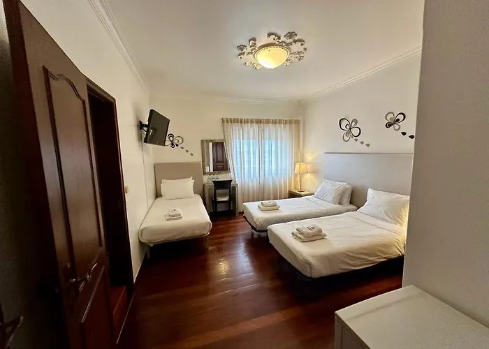 לינה וארוחת בוקר Residencia Maciel פניש