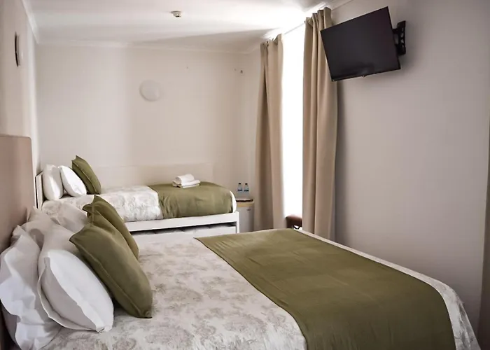 לינה וארוחת בוקר Residencia Maciel פניש