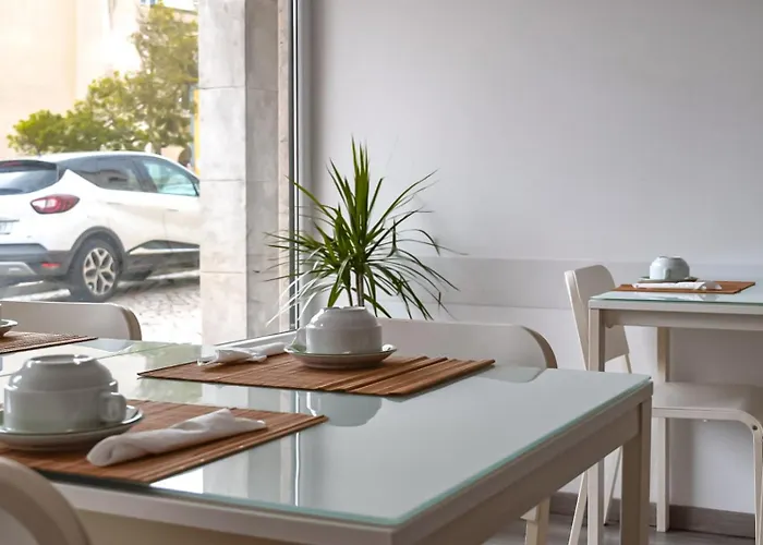 לינה וארוחת בוקר Residencia Maciel 3*