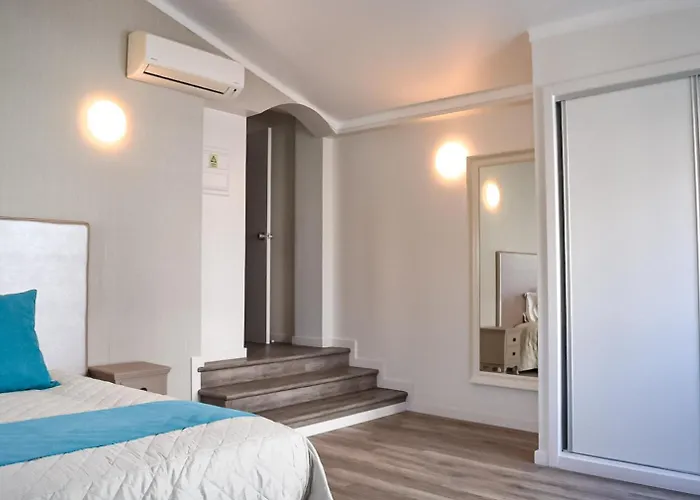 לינה וארוחת בוקר Residencia Maciel 3*